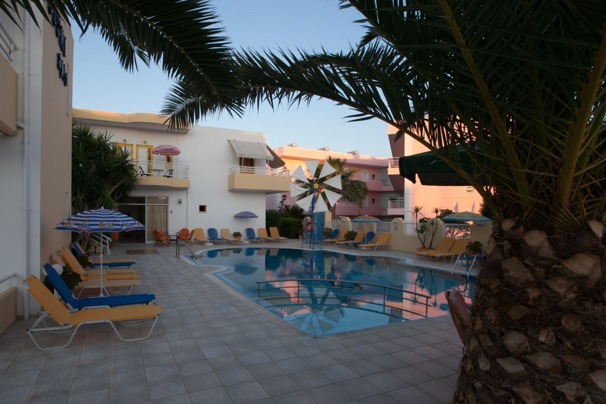 Cosmi Apts Gouves By Estia Exterior foto
